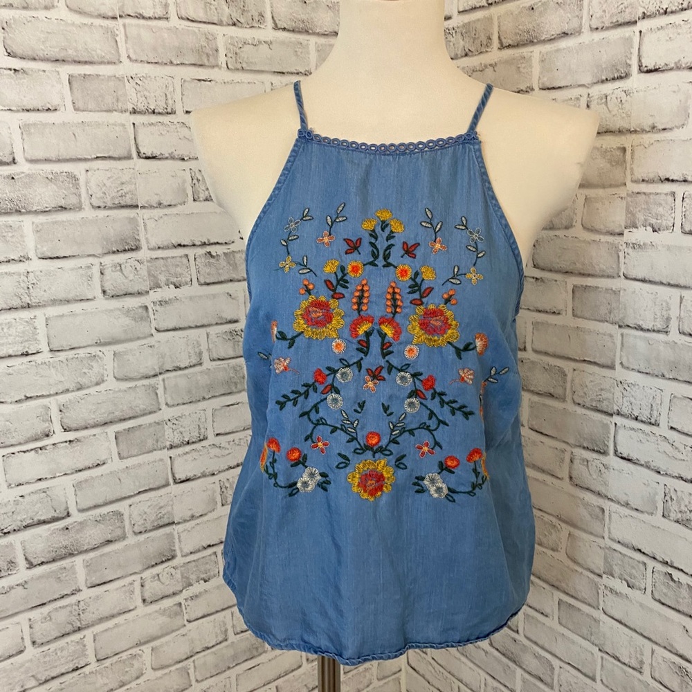 Lydelle Denim look Flower embroidered top